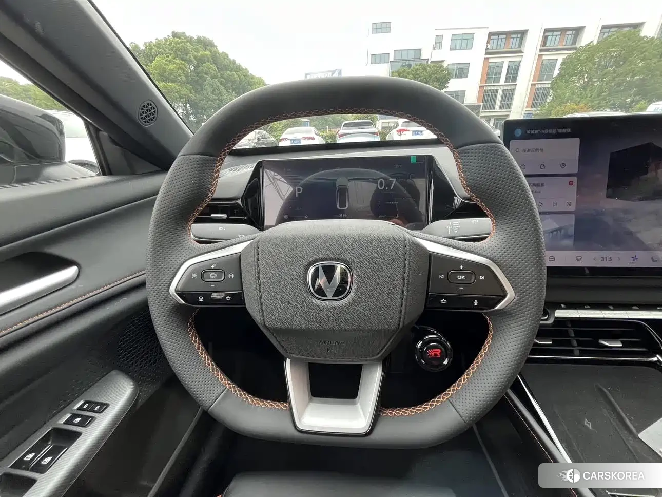 Chang'an Changan UNI-V id 4589427 из Китая 12