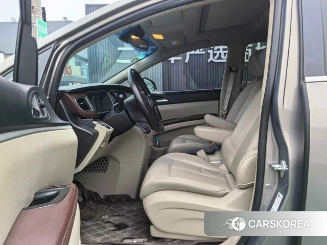 Buick GL8 id 4222052 из Китая 17