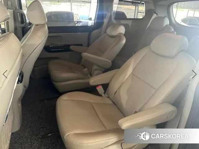 Kia The New Carnival id 3013978 из Кореи 10