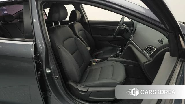 Hyundai Avante AD id 3829361 из Кореи 19