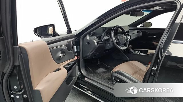 Lexus ES300h 7th generation id 4527745 из Кореи 42