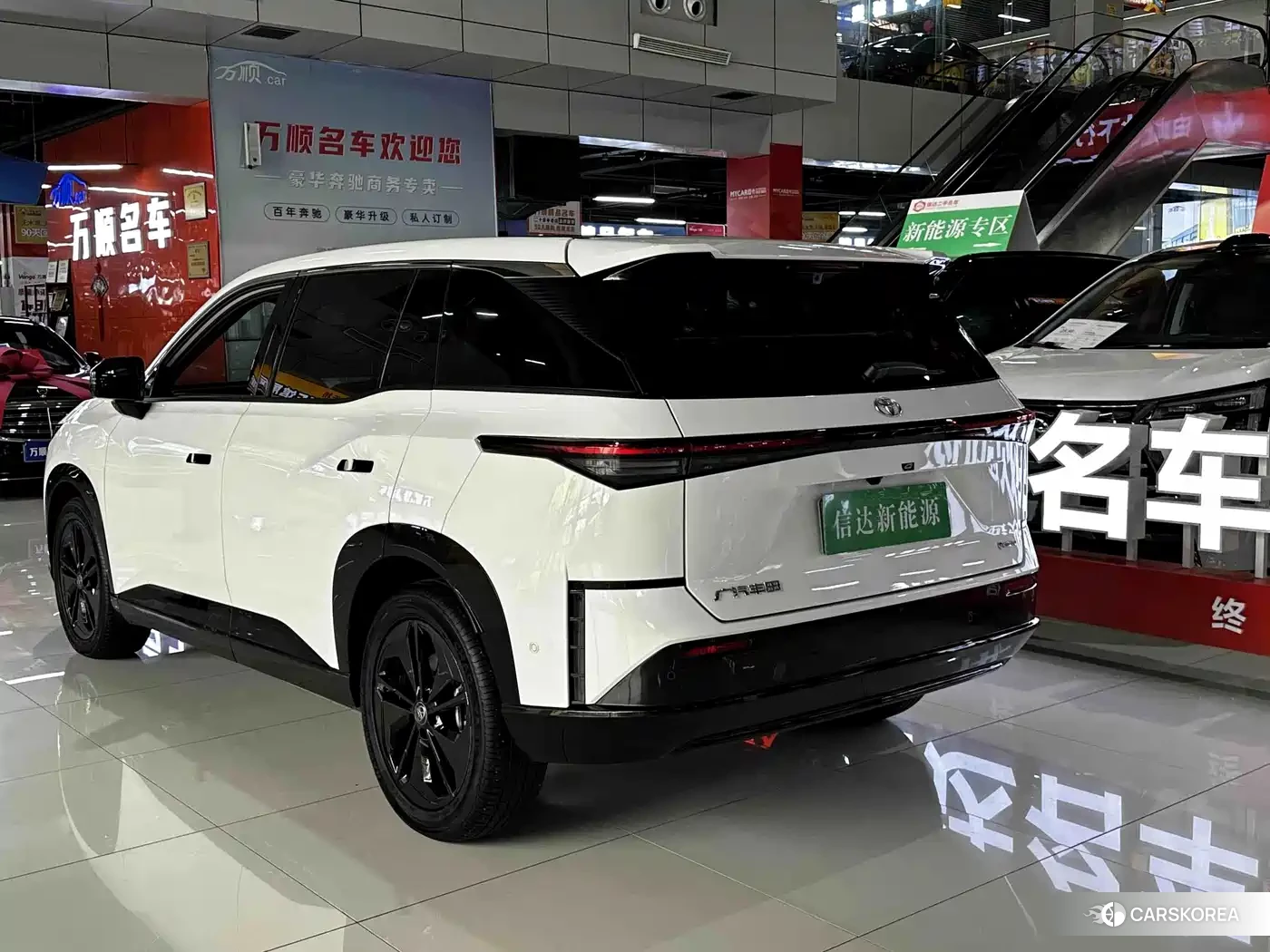Toyota Platinum Wisdom 3X id 4674370 из Китая 23