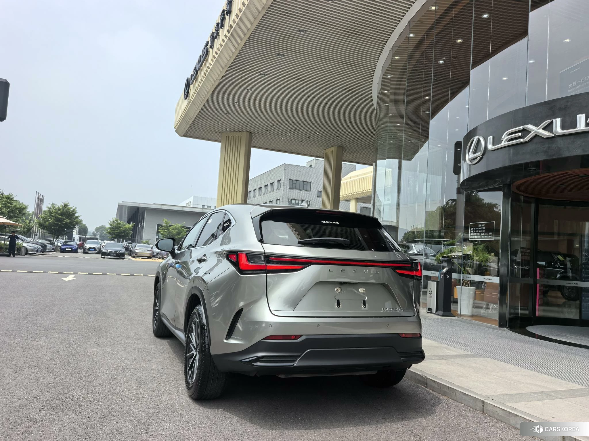 Lexus NX id 4413508 из Китая 16