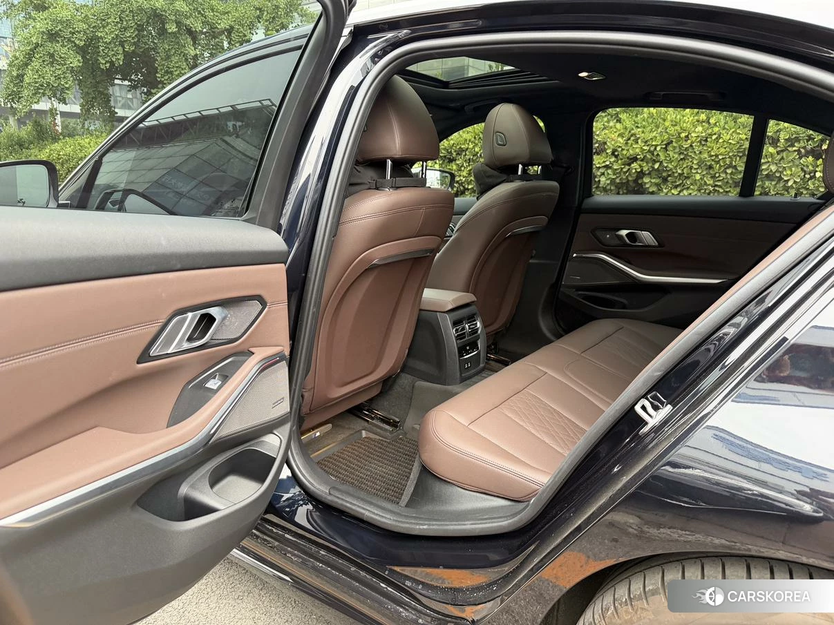 BMW 3 series id 4452194 из Китая 14