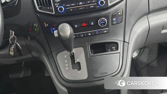 Hyundai The New Grand Starex id 4642739 из Кореи 29