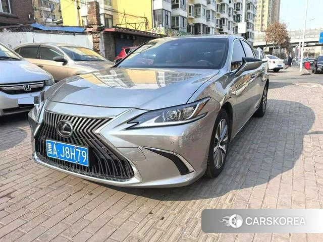 Lexus ES id 4278084 из Китая 9