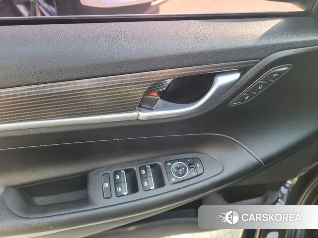 Hyundai Grandeur IG id 3399247 из Кореи 17