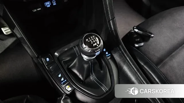 Hyundai Veloster (JS) id 3368654 из Кореи 19