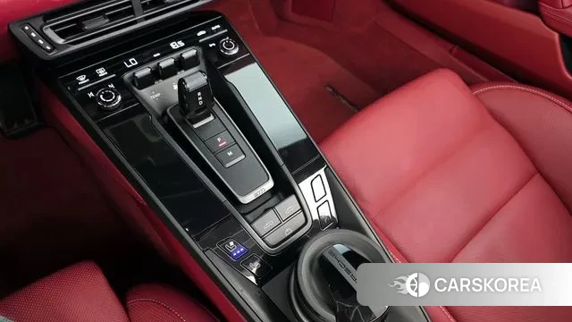 Porsche 911(992) id 3217768 из Кореи 19