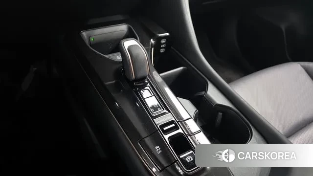 Toyota Crown Crossover id 3745221 из Кореи 19