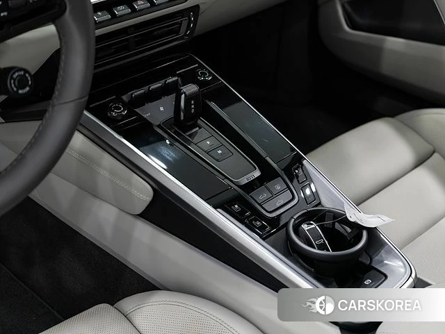 Porsche 911(992) id 4864530 из Кореи 18