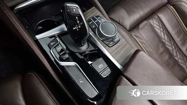 BMW 5 Series (G30) id 3656015 из Кореи 19