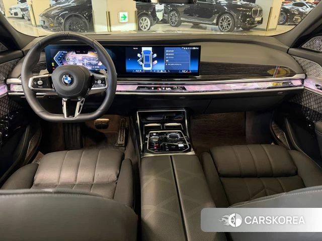 BMW 7 Series (G70) id 3838031 из Кореи 19