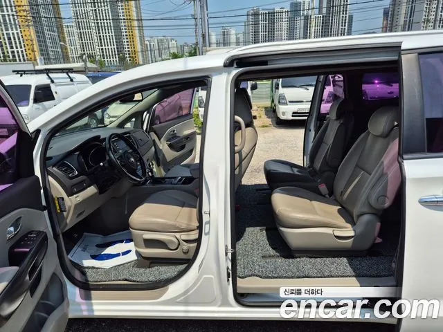 Kia All New Carnival id 2840262 из Кореи 17