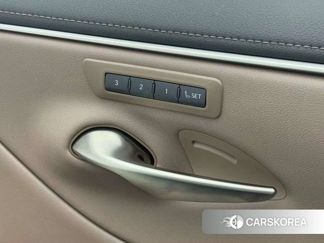 Lexus ES id 4291294 из Китая 16