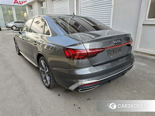 Audi A4L id 4212563 из Китая 9