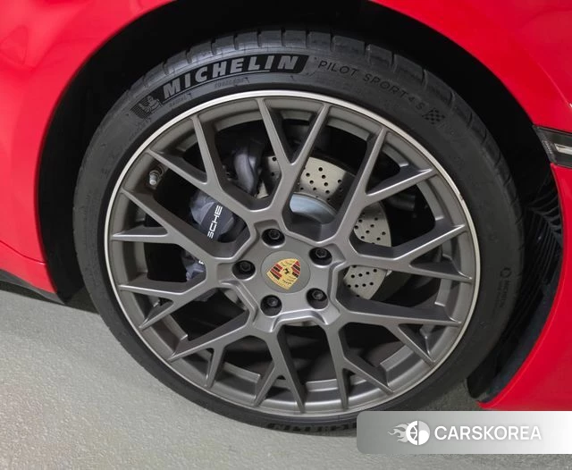 Porsche 911(992) id 4913189 из Кореи 17