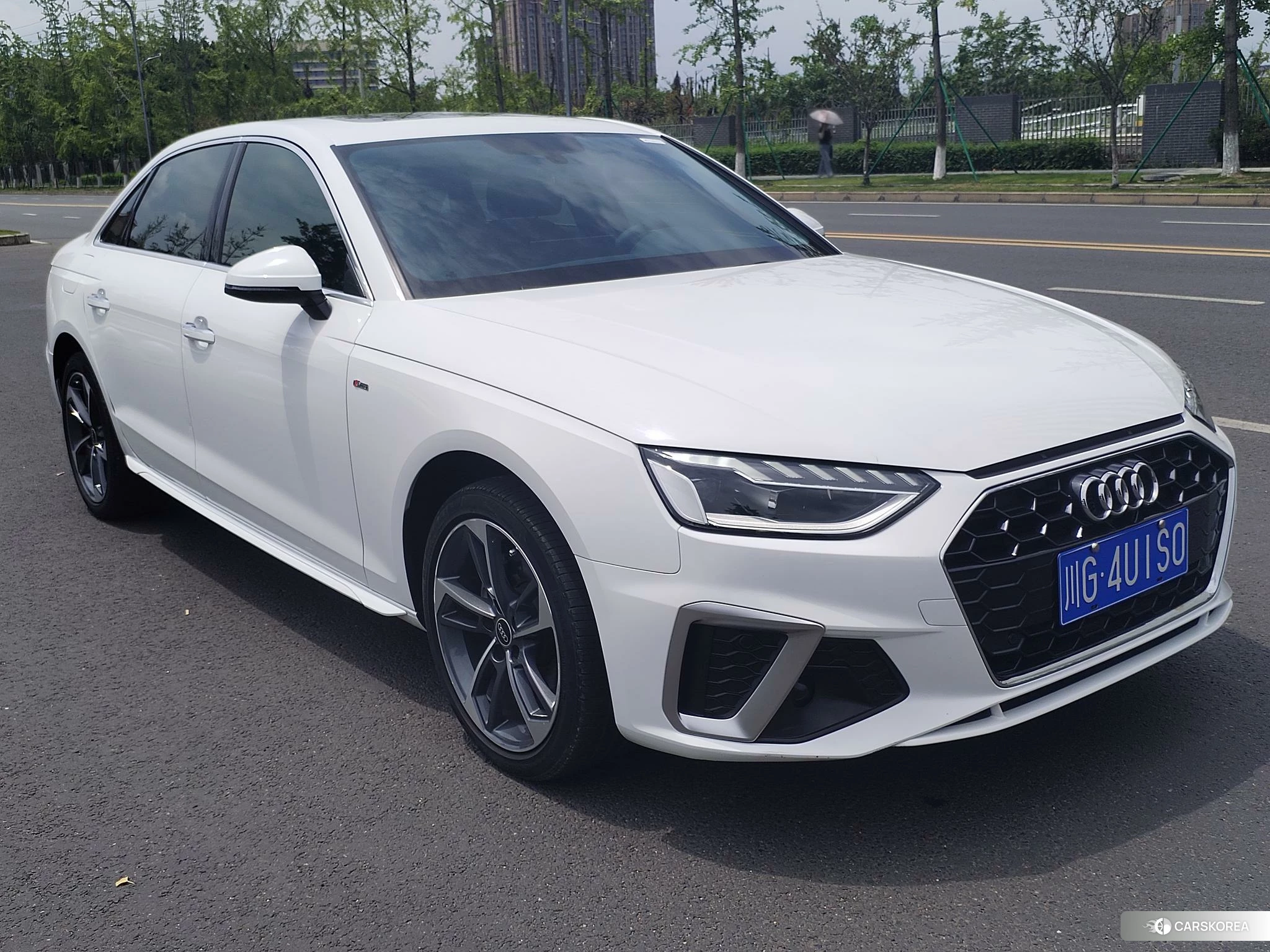 Audi A4L id 4498762 из Китая 12