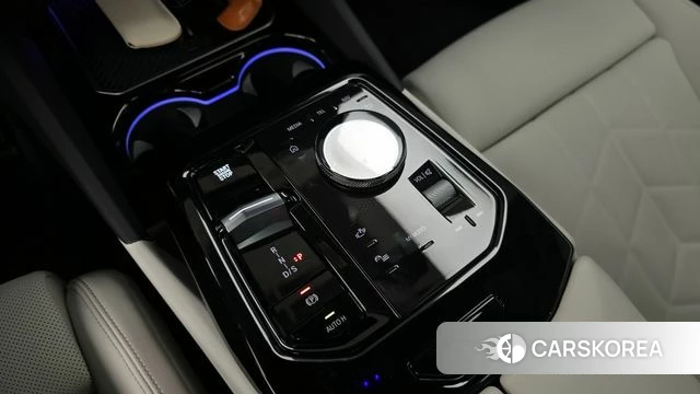 BMW 5 Series (G60) id 3876511 из Кореи 19