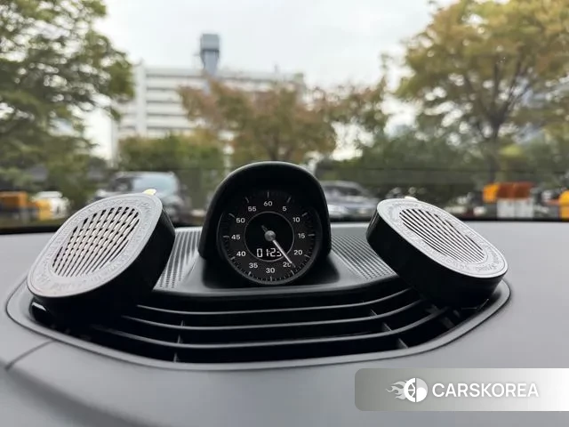 Porsche Taycan id 3230722 из Кореи 11