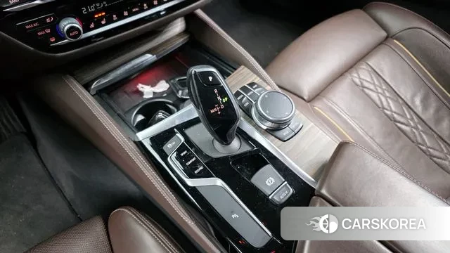 BMW 5 Series (G30) id 3728286 из Кореи 19