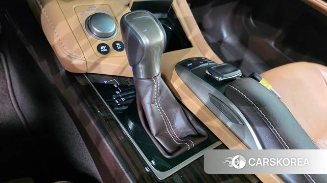 Lexus New ES300h id 4626447 из Кореи 32