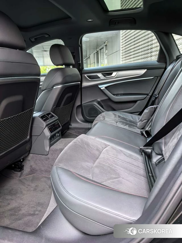 Audi A6L id 4258125 из Китая 9