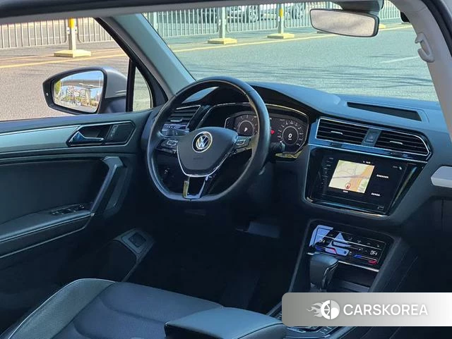 Volkswagen Tiguan L PHEV id 4261735 из Китая 9