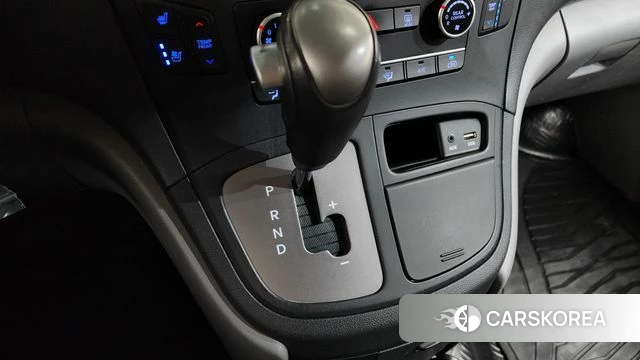 Hyundai The New Grand Starex id 3879683 из Кореи 19