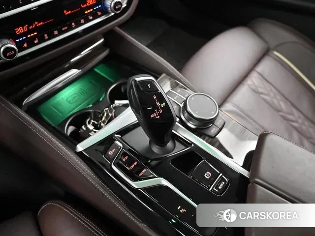 BMW 5 Series (G30) id 3555609 из Кореи 19