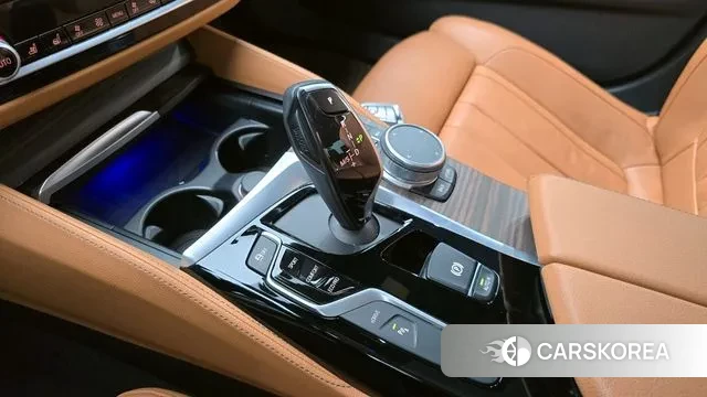 BMW 5 Series (G30) id 3708745 из Кореи 19