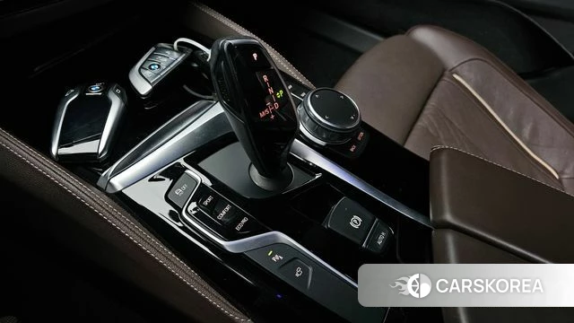 BMW 5 Series (G30) id 3894160 из Кореи 19