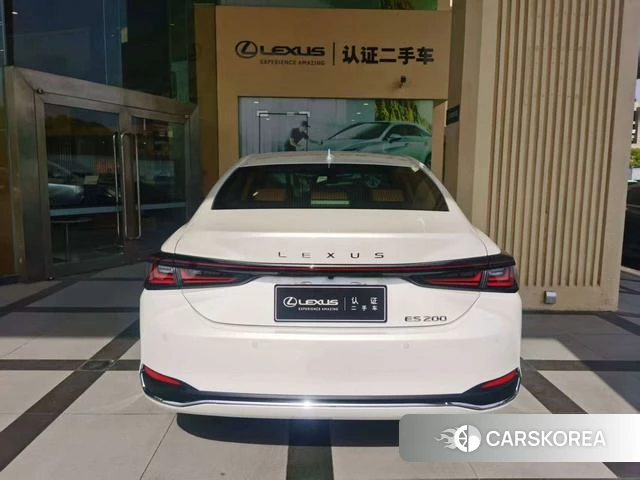 Lexus ES id 4273848 из Китая 10