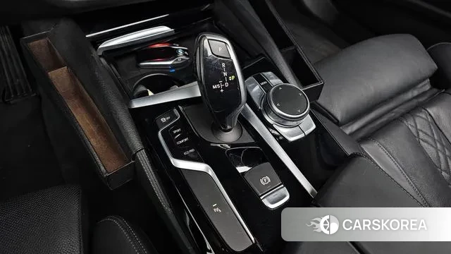 BMW 5 Series (G30) id 3616953 из Кореи 19