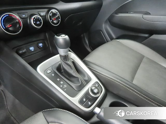 Hyundai Venue id 4384243 из Кореи 19