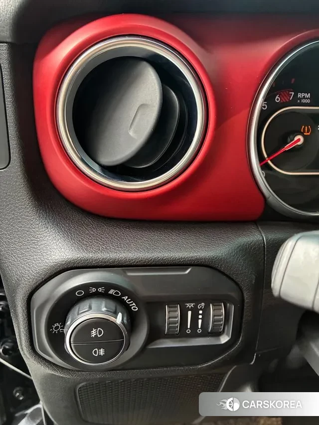 Jeep Wrangler (JL) id 3318948 из Кореи 14