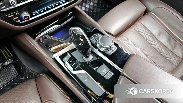 BMW 5 Series (G30) id 3966446 из Кореи 19