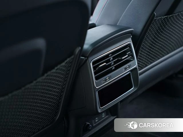 Audi RS Q8 id 4258550 из Китая 47