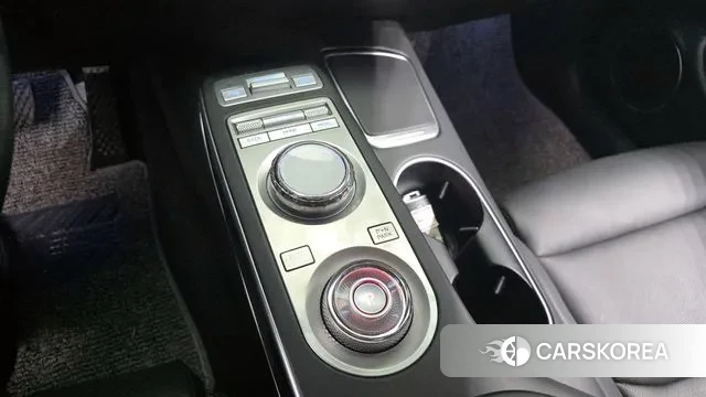 Genesis GV70 id 3513021 из Кореи 19