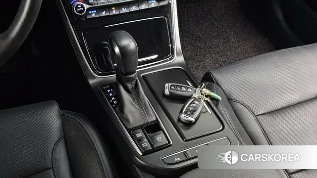 Hyundai Grandeur IG id 3024450 из Кореи 19