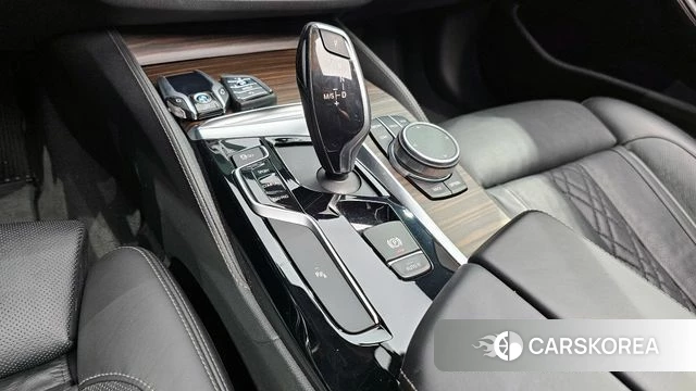 BMW 5 Series (G30) id 4377941 из Кореи 19