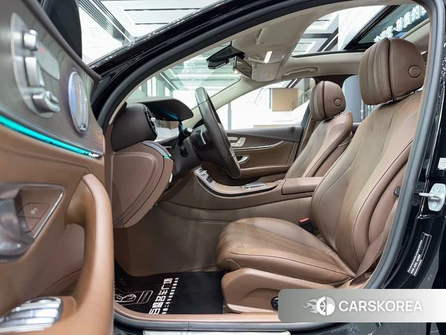 Mercedes-Benz E-class id 4348409 из Китая 9