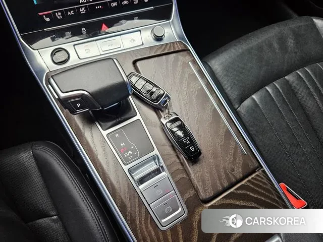 Audi A6 (C8) id 3448368 из Кореи 19