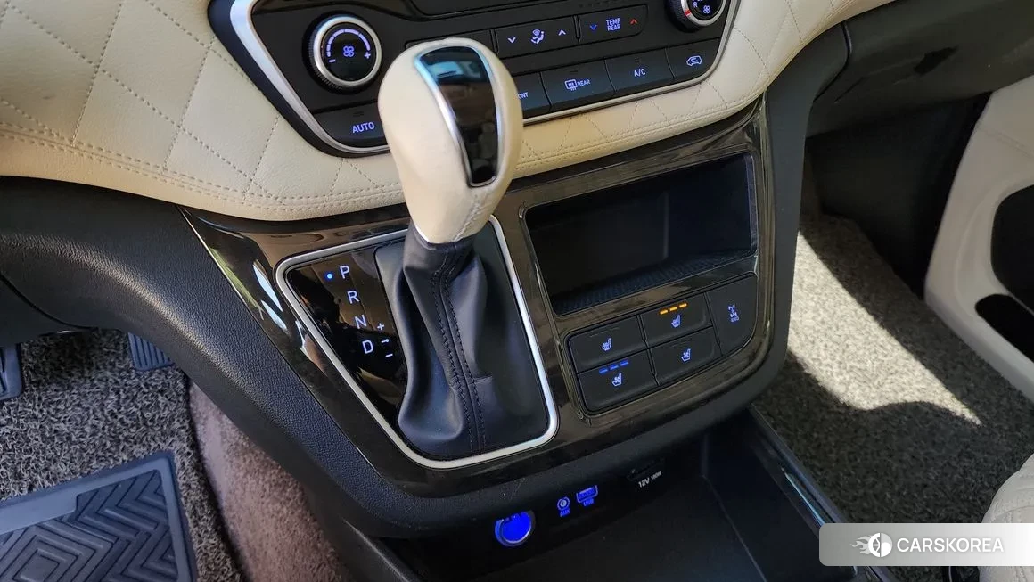 Hyundai The New Grand Starex id 1879151 из Кореи 19