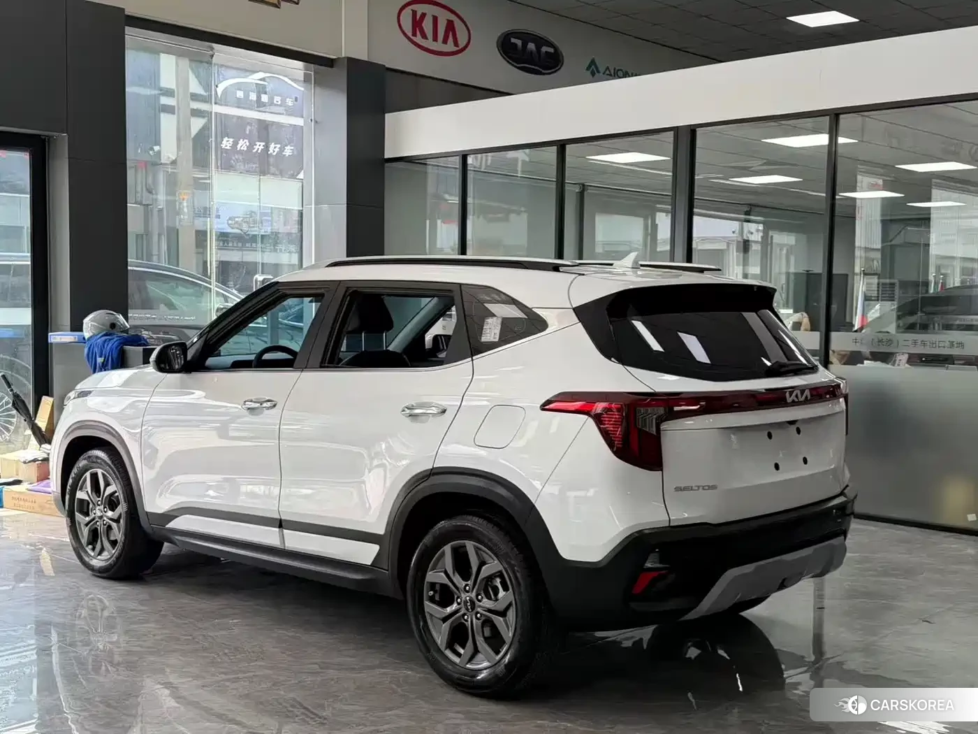 Kia Seltos id 4654412 из Китая 12