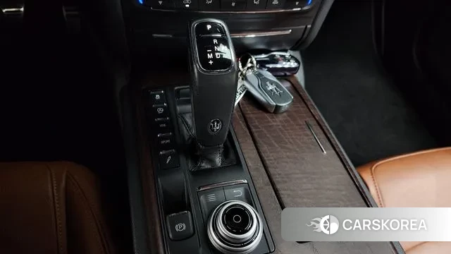 Maserati Ghibli id 3778886 из Кореи 19