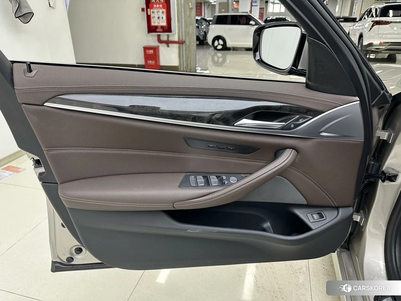 BMW 5 series id 4452495 из Китая 16
