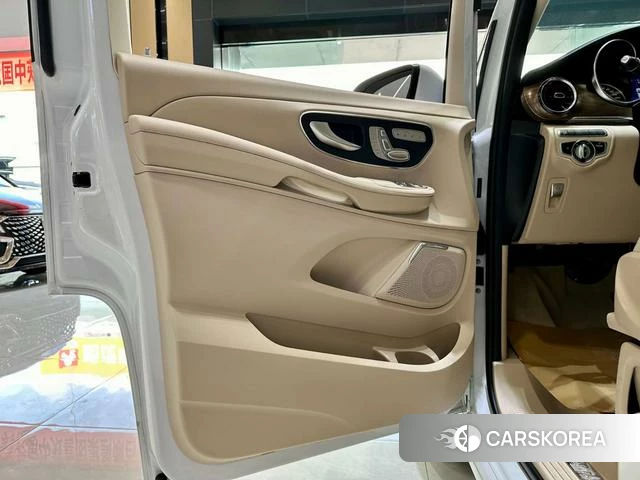 Mercedes-Benz V-class id 4273916 из Китая 17