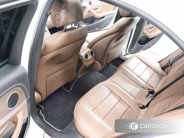 Mercedes-Benz E-Class W213 id 4778641 из Кореи 19