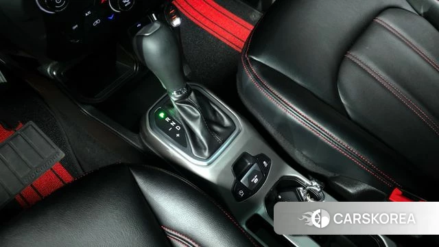 Jeep Renegade id 4281717 из Кореи 32